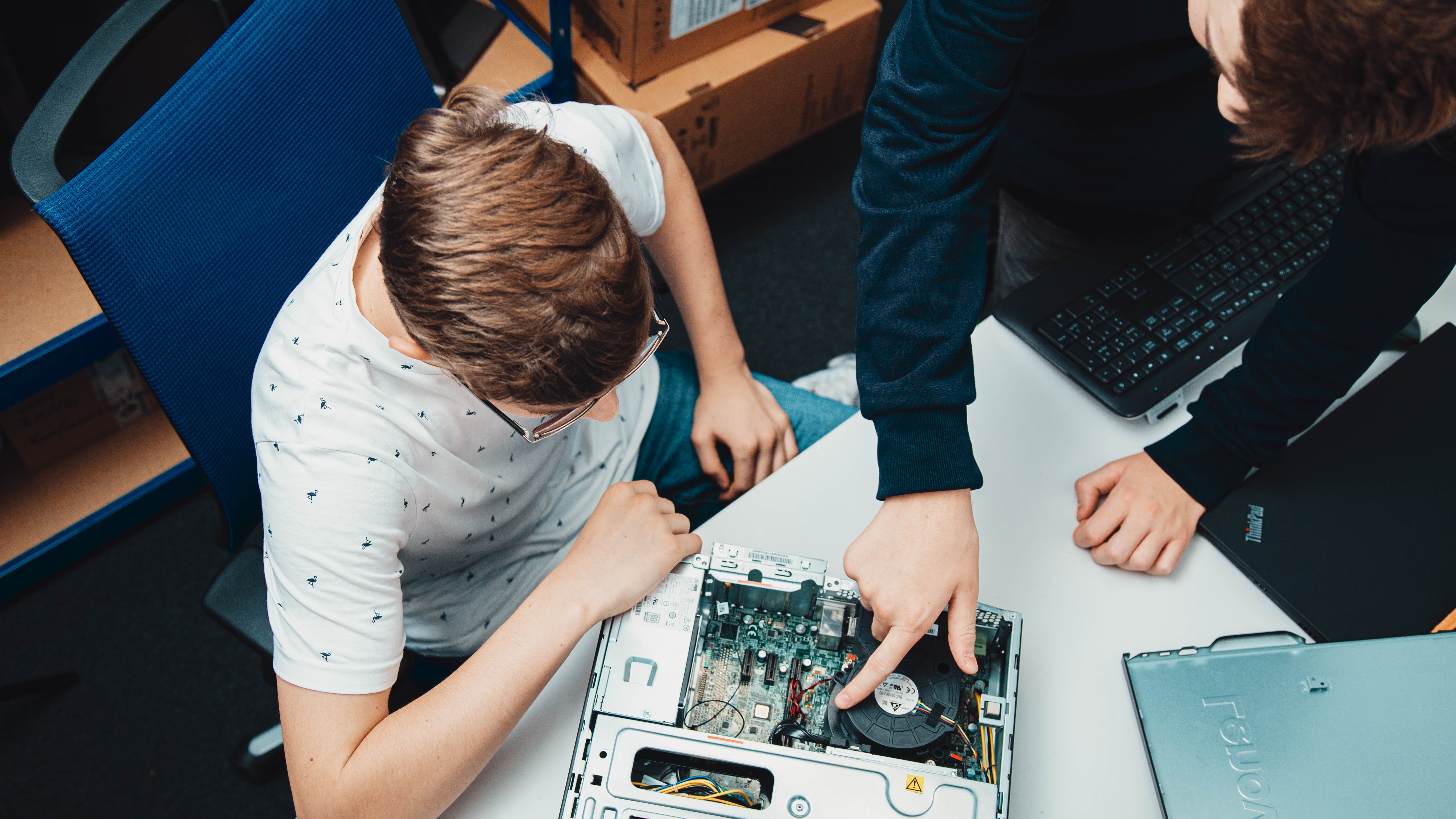 Wie entsteht ein Computer?